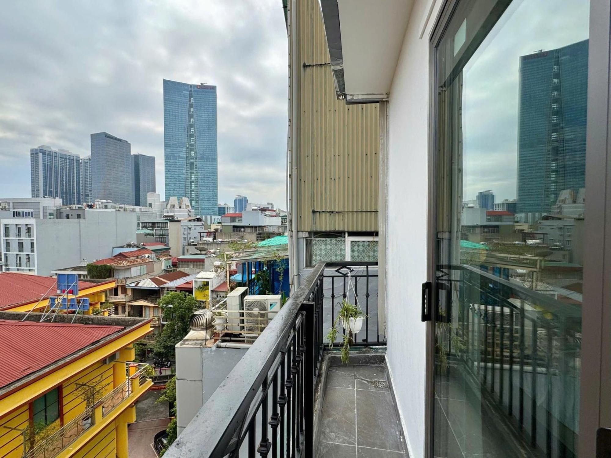 22Housing Hotel 20 Linh Lang Hanoi Exterior photo